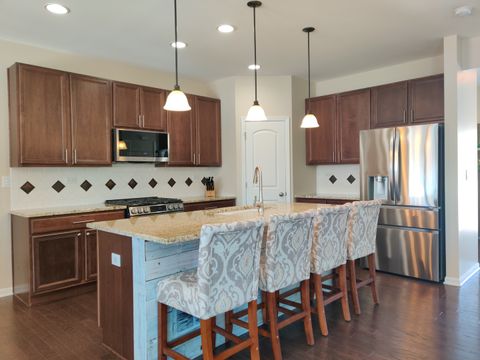 Tiny photo for 2375 Kelsey Court, Lindenhurst, IL 60046 (MLS # 12595314)