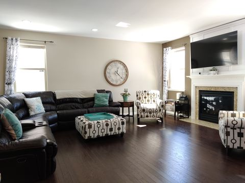 Tiny photo for 2375 Kelsey Court, Lindenhurst, IL 60046 (MLS # 12595314)