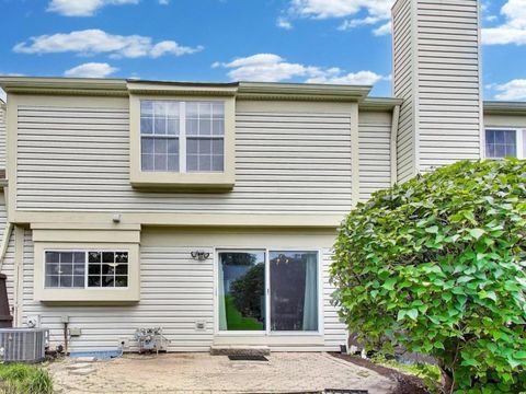 Tiny photo for 109 PEACH TREE Lane, Westmont, IL 60559 (MLS # 12692294)
