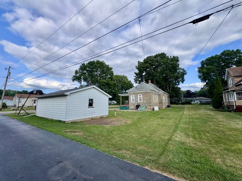 Tiny photo for 200 Jefferson Street, Henry, IL 61537 (MLS # 12714907)
