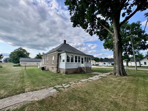 Tiny photo for 200 Jefferson Street, Henry, IL 61537 (MLS # 12714907)