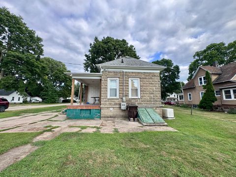 Tiny photo for 200 Jefferson Street, Henry, IL 61537 (MLS # 12714907)