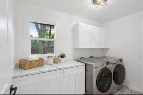 Tiny photo for 23 Oak Lawn Avenue, Yorkville, IL 60560 (MLS # 12525409)