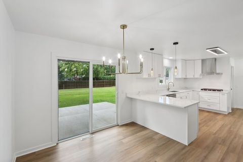 Tiny photo for 23 Oak Lawn Avenue, Yorkville, IL 60560 (MLS # 12525409)