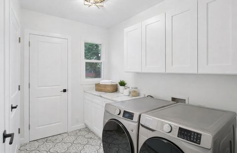 Tiny photo for 23 Oak Lawn Avenue, Yorkville, IL 60560 (MLS # 12525409)