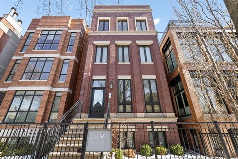 Photo of 2727 N Kenmore Avenue #3, Chicago, IL 60614 (MLS # 12568516)