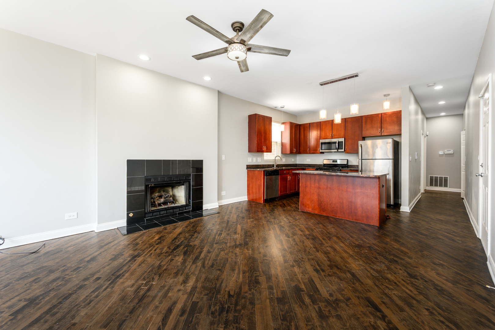 260 N California Avenue 2