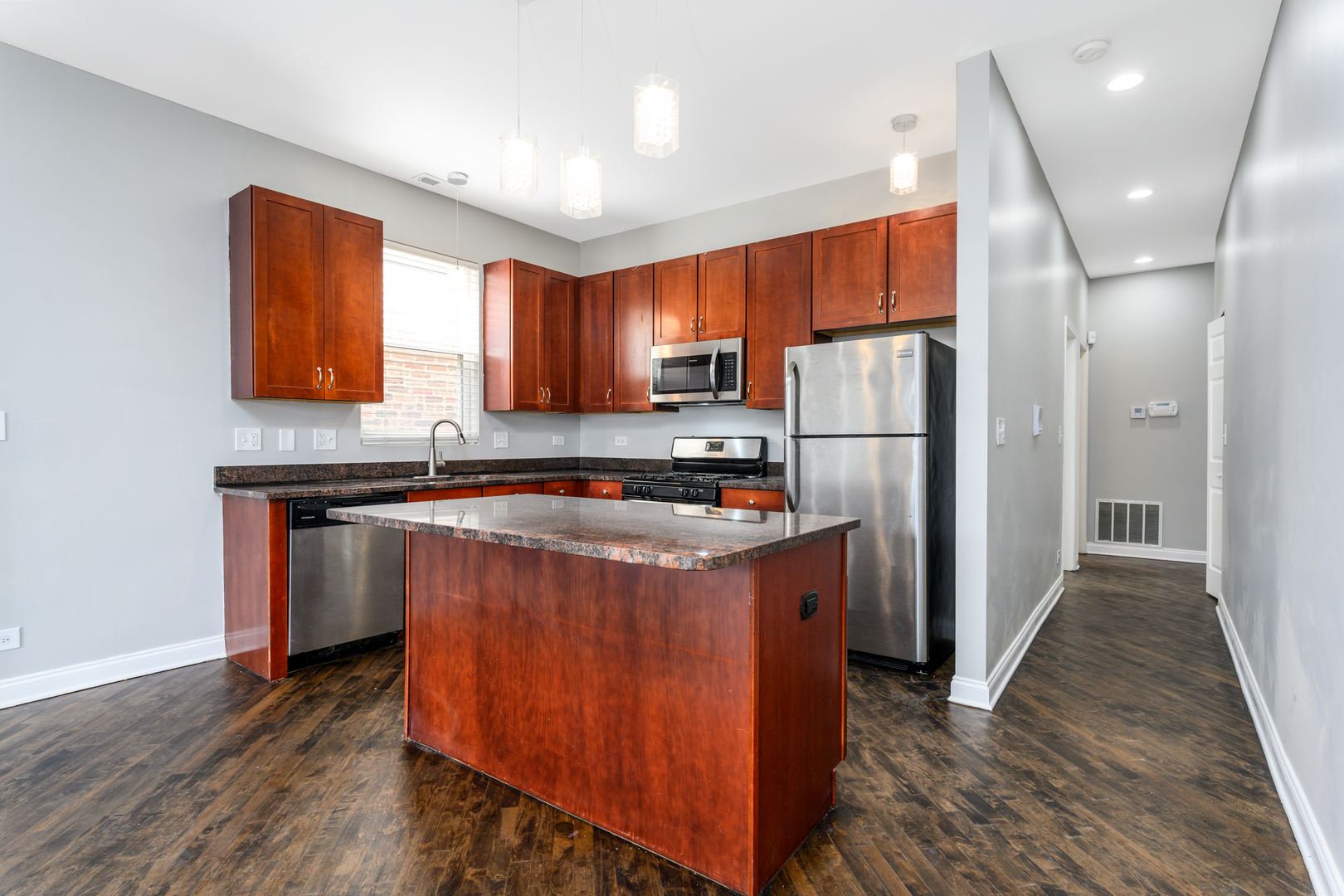 260 N California Avenue 2