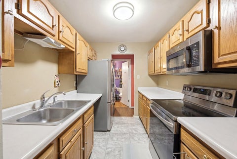 Tiny photo for 572 Somerset Lane #2, Crystal Lake, IL 60014 (MLS # 12686193)