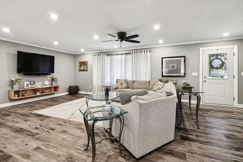 Tiny photo for 605 Edgebrook Drive, Shorewood, IL 60404 (MLS # 12502683)