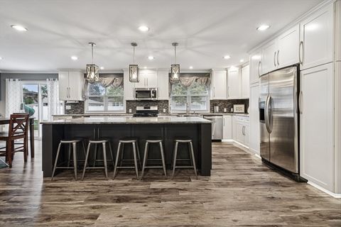 Tiny photo for 605 Edgebrook Drive, Shorewood, IL 60404 (MLS # 12502683)