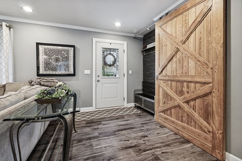 Tiny photo for 605 Edgebrook Drive, Shorewood, IL 60404 (MLS # 12502683)