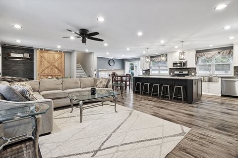 Tiny photo for 605 Edgebrook Drive, Shorewood, IL 60404 (MLS # 12502683)