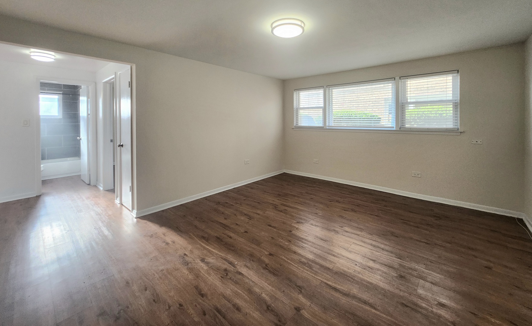 4904 N Harlem Avenue BW