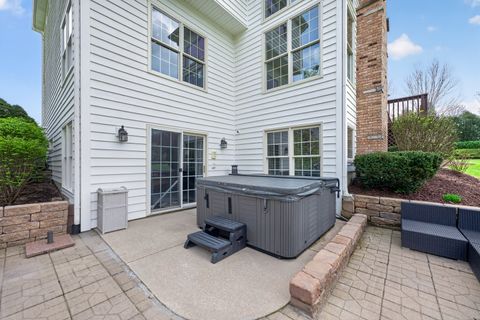 Tiny photo for 39W480 Abbey Glen Court, St. Charles, IL 60175 (MLS # 12622513)