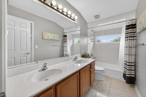 Tiny photo for 39W480 Abbey Glen Court, St. Charles, IL 60175 (MLS # 12622513)