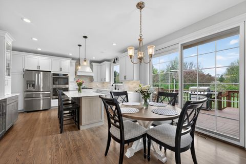 Tiny photo for 39W480 Abbey Glen Court, St. Charles, IL 60175 (MLS # 12622513)