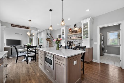 Tiny photo for 39W480 Abbey Glen Court, St. Charles, IL 60175 (MLS # 12622513)