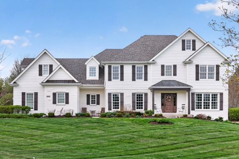 Photo of 39W480 Abbey Glen Court, St. Charles, IL 60175 (MLS # 12622513)