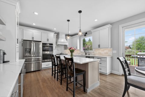 Tiny photo for 39W480 Abbey Glen Court, St. Charles, IL 60175 (MLS # 12622513)