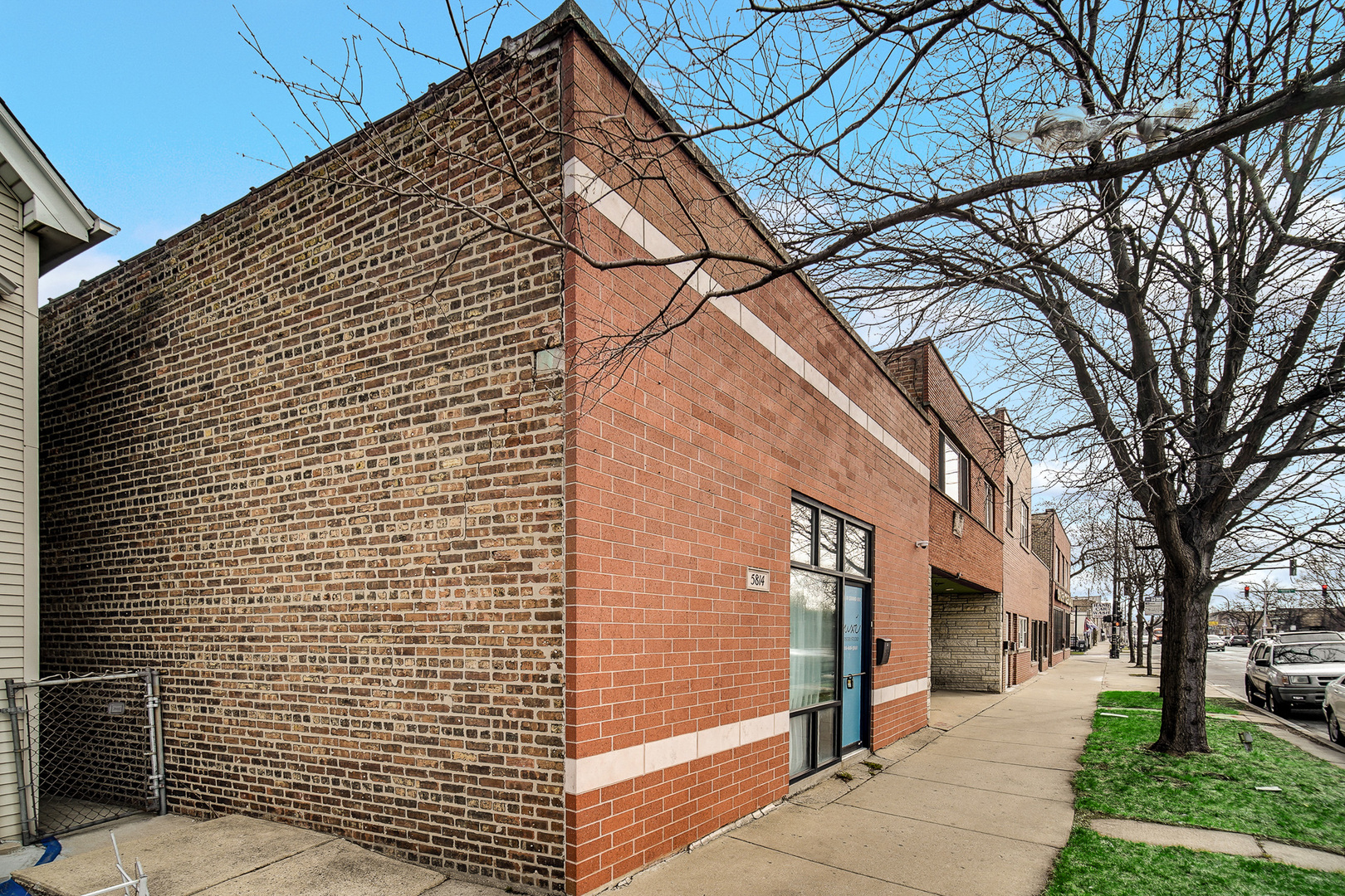 5814 W Grand Avenue