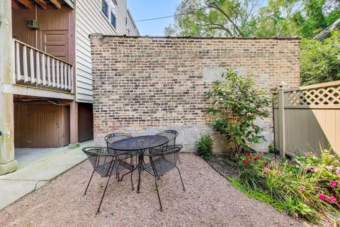 Tiny photo for 2322 W Farwell Avenue #1W, Chicago, IL 60645 (MLS # 12508557)