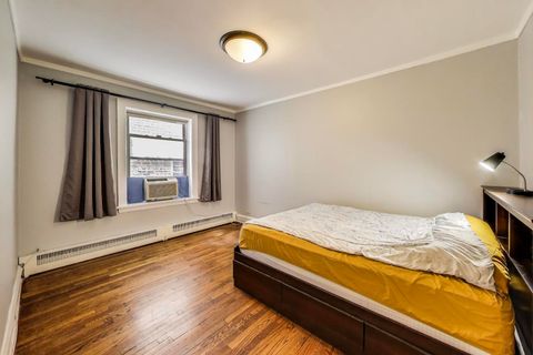 Tiny photo for 2322 W Farwell Avenue #1W, Chicago, IL 60645 (MLS # 12508557)