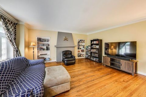 Tiny photo for 2322 W Farwell Avenue #1W, Chicago, IL 60645 (MLS # 12508557)