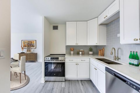Tiny photo for 1636 N Wells Street #3007, Chicago, IL 60614 (MLS # 12403798)