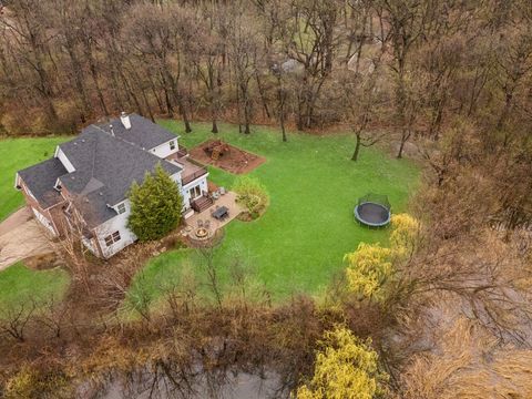 Tiny photo for 9025 Darien Woods Court, Darien, IL 60561 (MLS # 12609522)