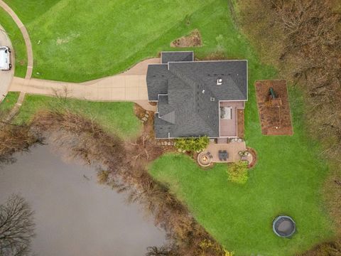 Tiny photo for 9025 Darien Woods Court, Darien, IL 60561 (MLS # 12609522)