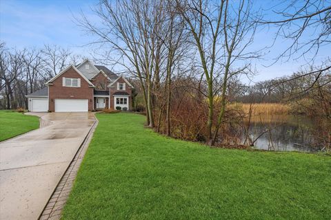 Tiny photo for 9025 Darien Woods Court, Darien, IL 60561 (MLS # 12609522)