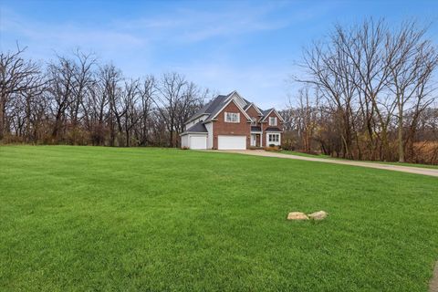 Tiny photo for 9025 Darien Woods Court, Darien, IL 60561 (MLS # 12609522)