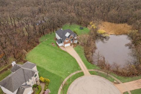 Photo of 9025 Darien Woods Court, Darien, IL 60561 (MLS # 12609522)