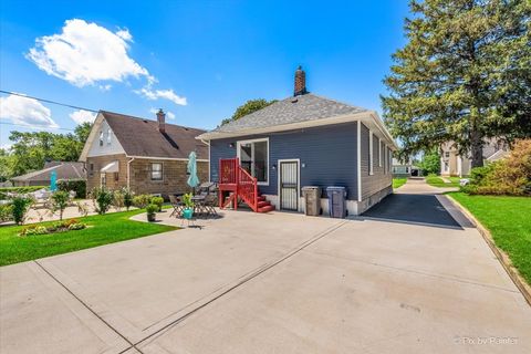 Tiny photo for 865 Illinois Avenue, Elgin, IL 60120 (MLS # 12456885)