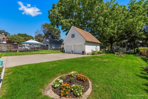 Tiny photo for 865 Illinois Avenue, Elgin, IL 60120 (MLS # 12456885)