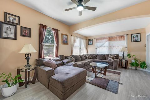 Tiny photo for 865 Illinois Avenue, Elgin, IL 60120 (MLS # 12456885)