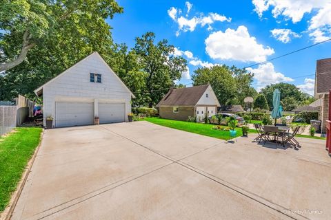 Tiny photo for 865 Illinois Avenue, Elgin, IL 60120 (MLS # 12456885)
