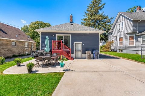 Tiny photo for 865 Illinois Avenue, Elgin, IL 60120 (MLS # 12456885)