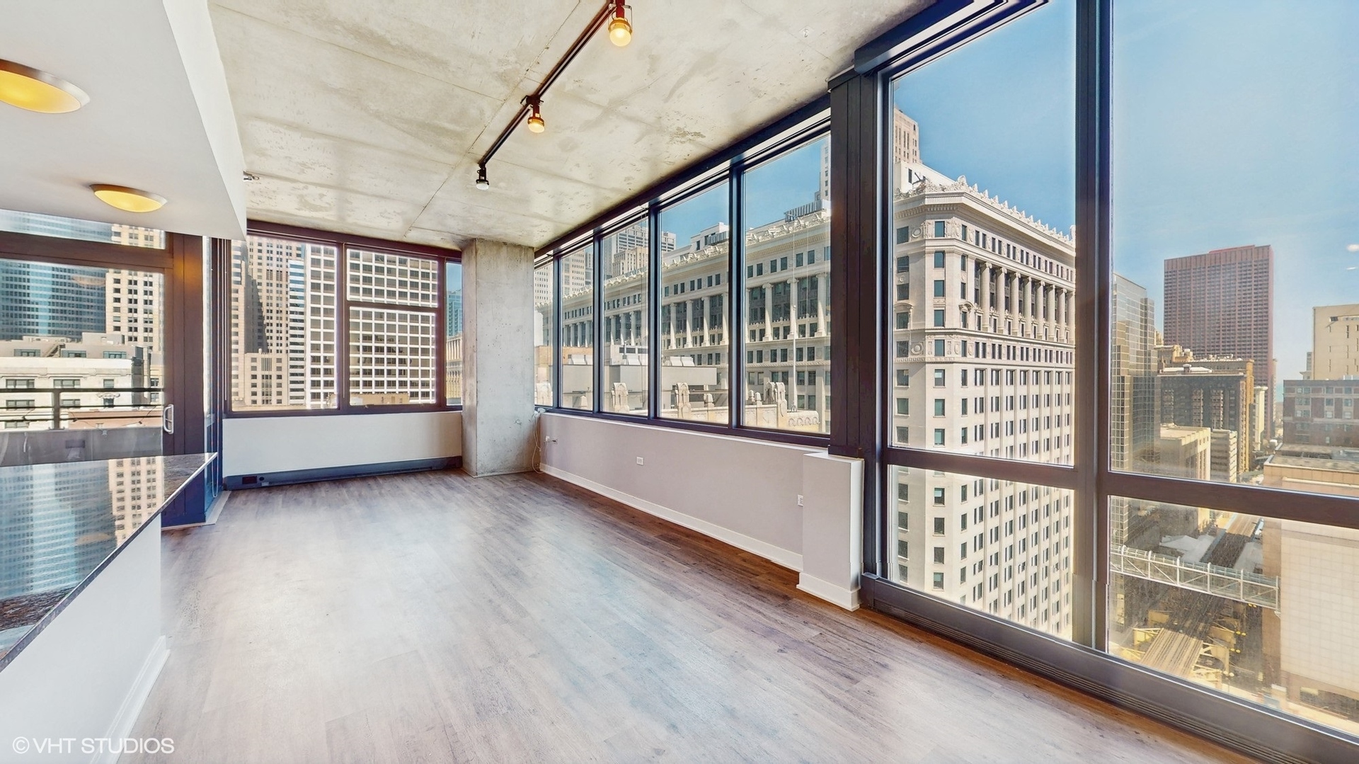 235 W Van Buren Street 2101