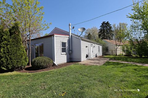 Tiny photo for 1717 Lyons Court, Waukegan, IL 60085 (MLS # 12638172)