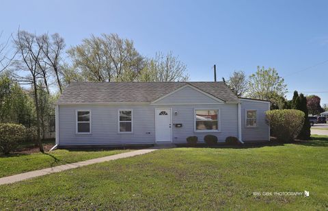 Photo of 1717 Lyons Court, Waukegan, IL 60085 (MLS # 12638172)