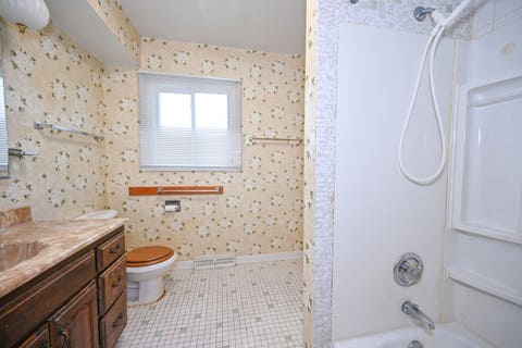 Tiny photo for 1322 S Arlington Heights Road, Arlington Heights, IL 60005 (MLS # 12703651)