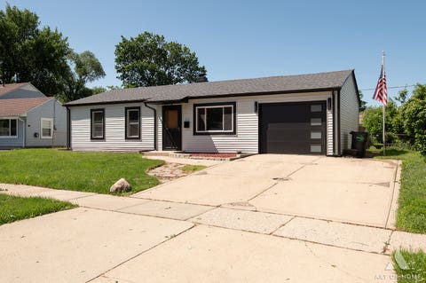 Photo of 916 Mulberry Lane, Streamwood, IL 60107 (MLS # 12728426)