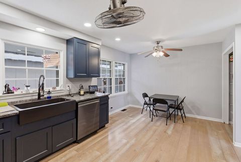 Tiny photo for 670 Versailles Circle #D, Elk Grove Village, IL 60007 (MLS # 12622627)