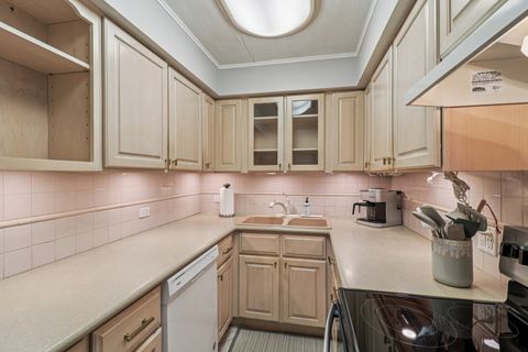 Tiny photo for 1301 N Western Avenue #307, Lake Forest, IL 60045 (MLS # 12575161)