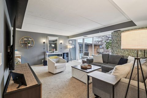 Tiny photo for 1301 N Western Avenue #307, Lake Forest, IL 60045 (MLS # 12575161)