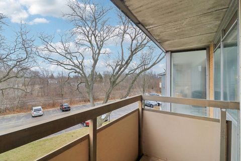 Tiny photo for 1301 N Western Avenue #307, Lake Forest, IL 60045 (MLS # 12575161)