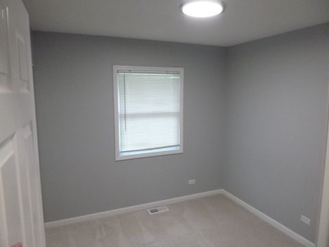 Tiny photo for 305 Four Winds Way, Carpentersville, IL 60110 (MLS # 12500109)