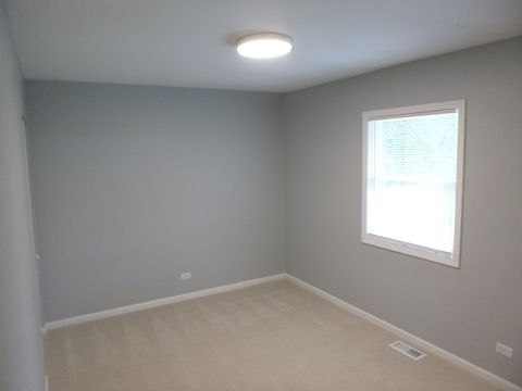 Tiny photo for 305 Four Winds Way, Carpentersville, IL 60110 (MLS # 12500109)